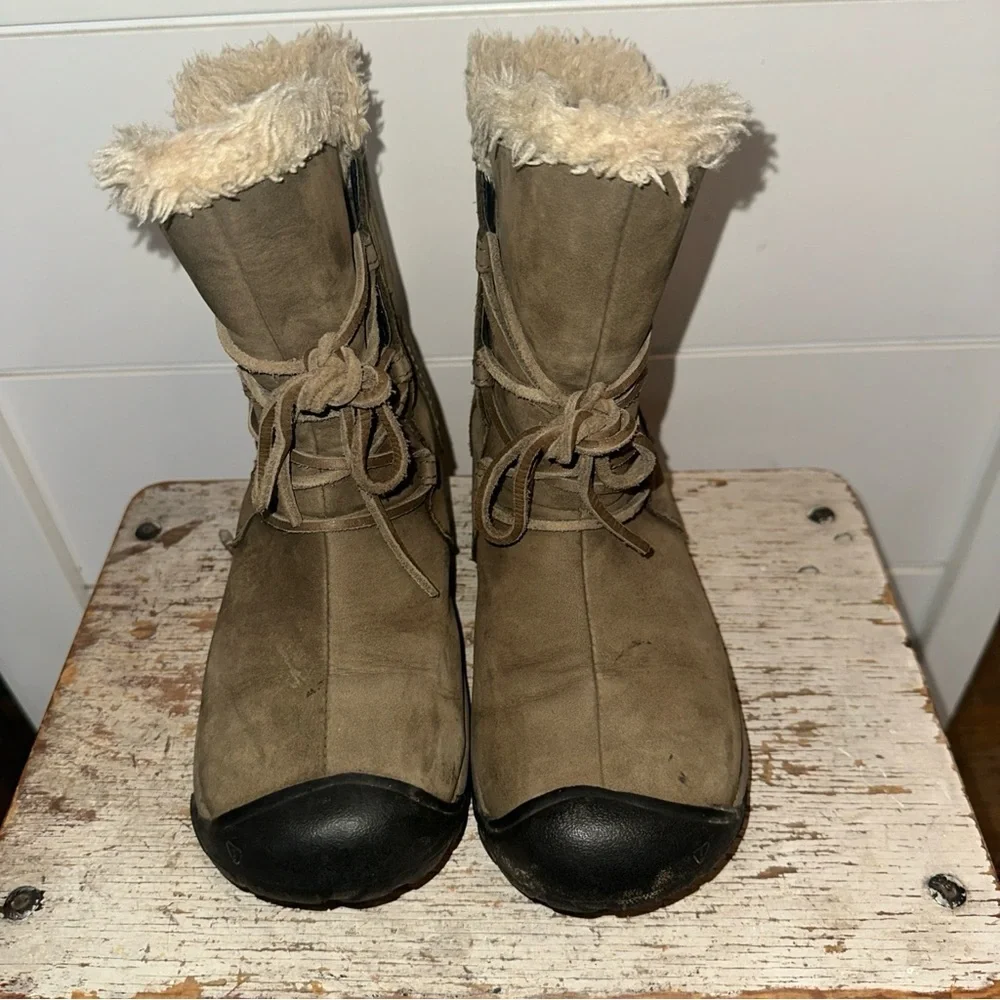 Keen women short